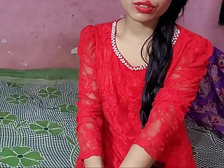 देसी मालकिन को नौकर ने अच्छे से चोदा