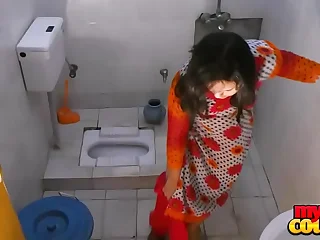 Bhabhi Sonia strips and shows her assets while Medicine lavage